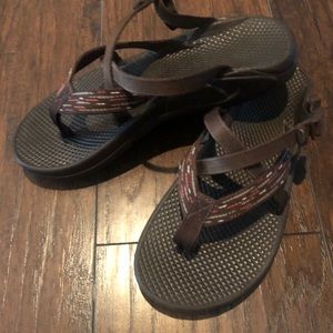 Women’s chacos size 8